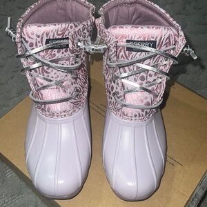 NEVER WORN!!! Saltwater/ Elderberry Girls Size 12 Sperry Boots.